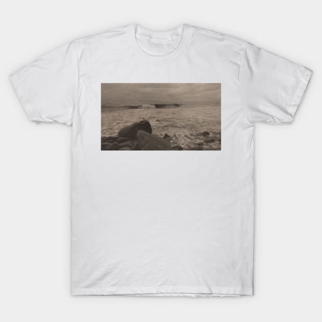 Photo Sea. Retro T-Shirt by EvgeniiV